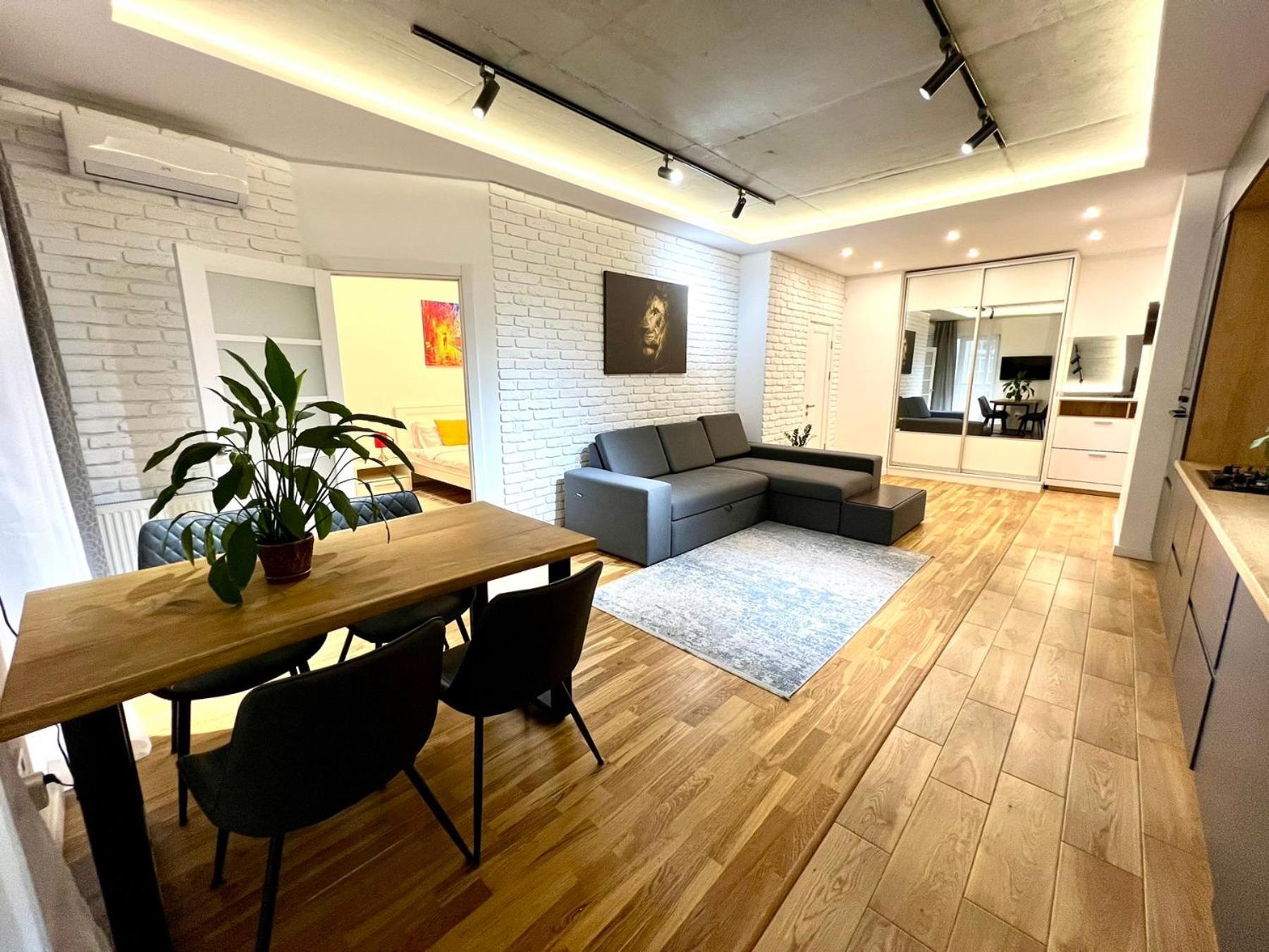 Osapart Romantic Apartment In The Complex Great Britain リヴィウ エクステリア 写真